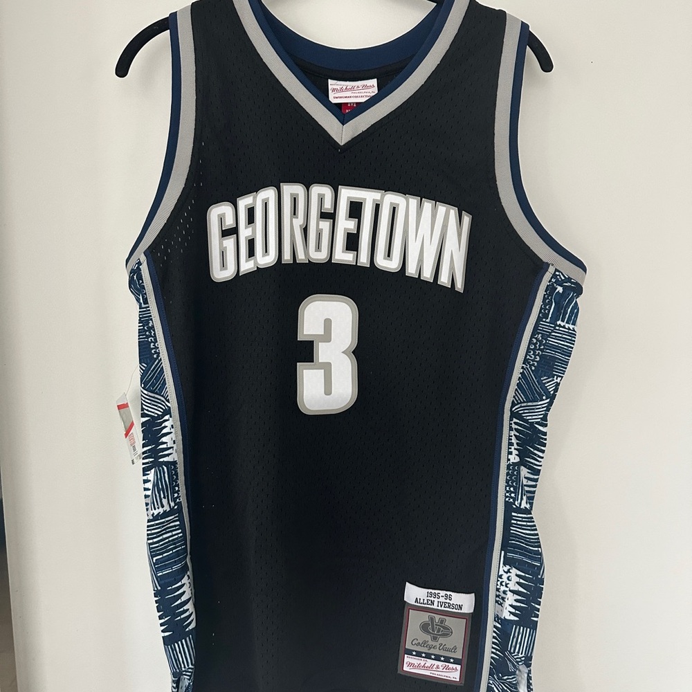 NWT Mitchell & Ness Men's Allen Iverson Georgetown Hoyas 1995/96 Swingman Jersey